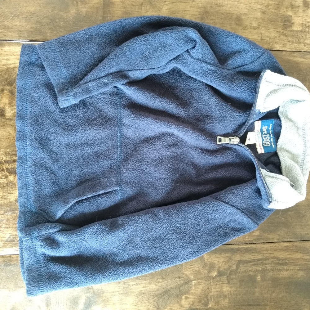 Navy blue half zipper pullover